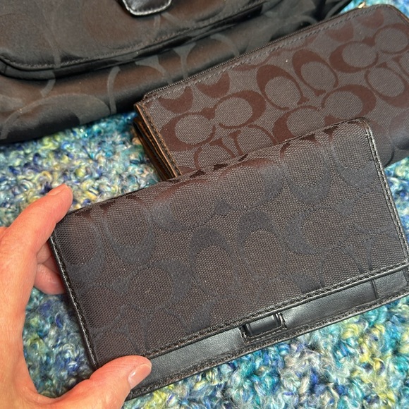 Authentic Coach classic bag with wallet and check book cover - Picture 5 of 14